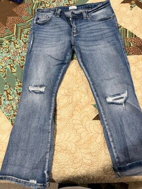 KanCan size 11/29 crop jeans